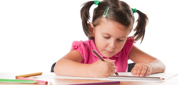 Little girl drawing pictures