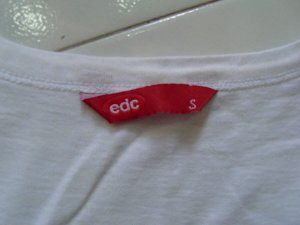 Esprit White Picture Top Tag.jpg