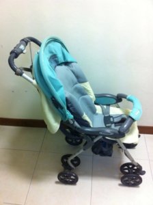 combi stroller2.jpg