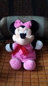 minnie s.JPG