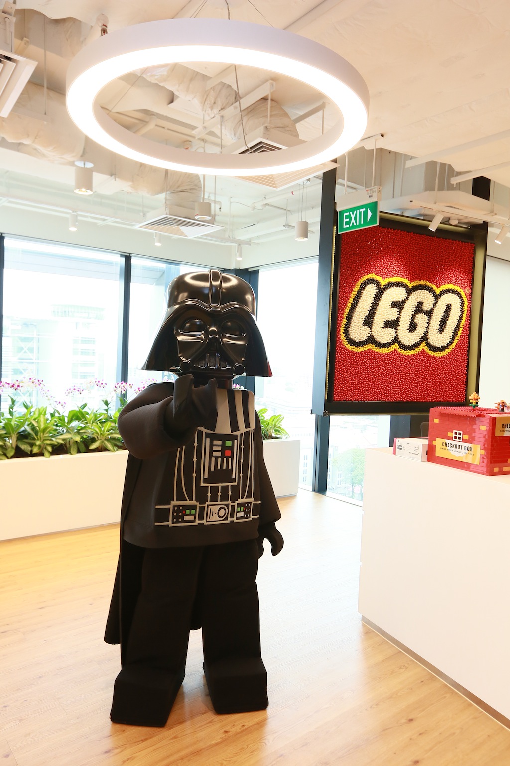 09-Master-Your-Force-Together-with-LEGO-Darth-Vader-at-LEGOLAND-Malaysia.jpg