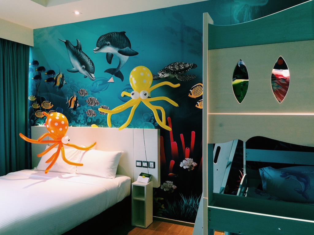Rainforest Aquarium themed room at D'Resort