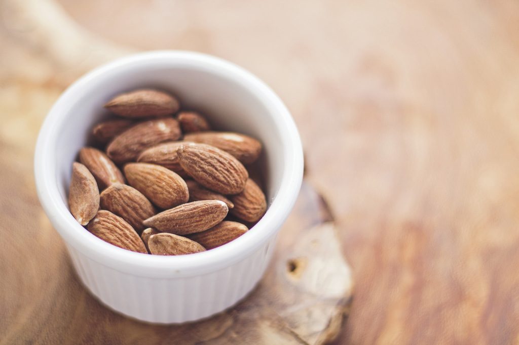 raw almonds for healthier postpartum recovery