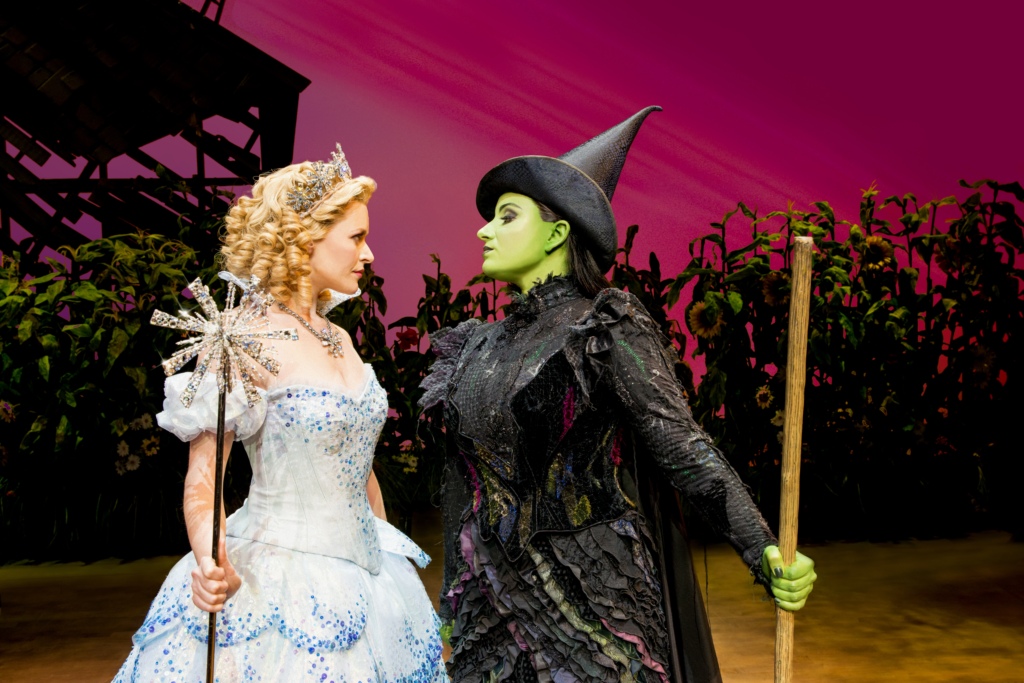 10-reasons-you-should-take-your-kids-to-watch-wicked-the-musical