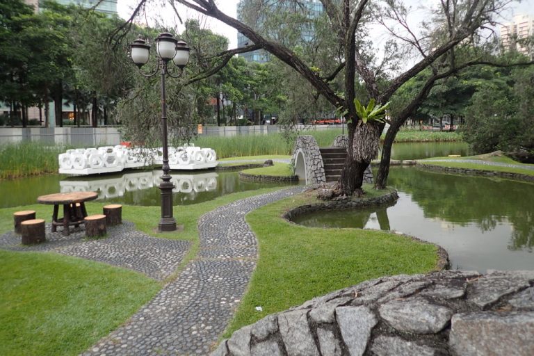bike trails - toa payoh town park
