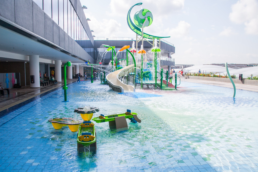 Our Tampines Hub: Massive Rooftop Swimming Complex and other Facilities