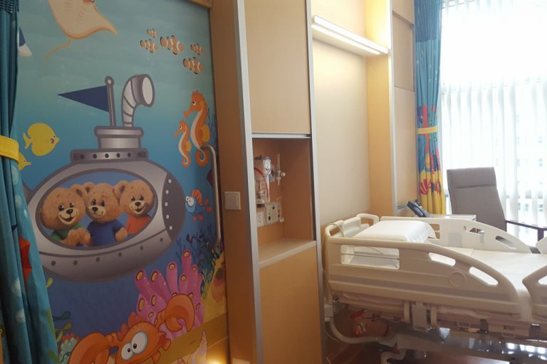 children hospitalisation cost singapore - mnh-room