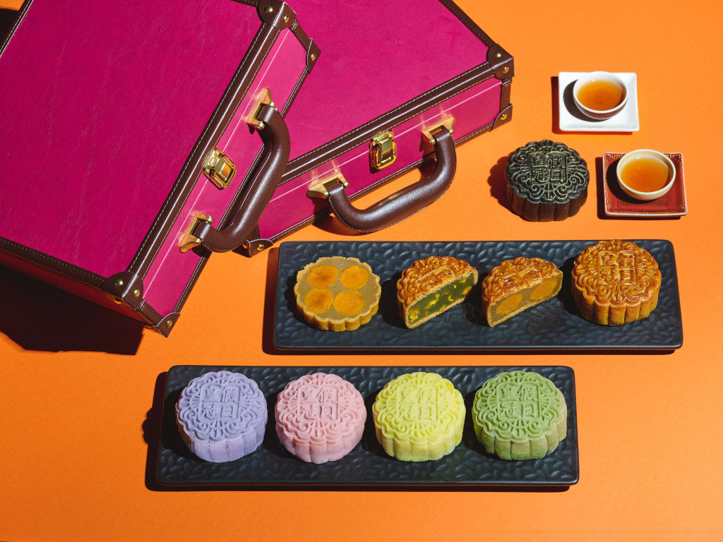 crowne plaza changi airport mooncakes 2019