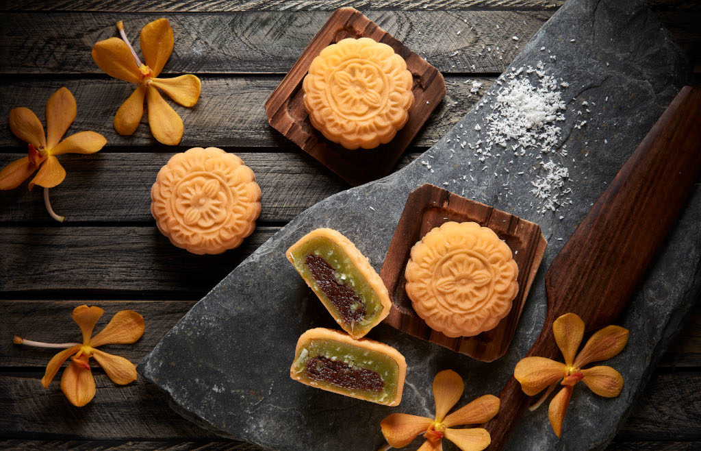 fullerton hotel mooncakes 2019