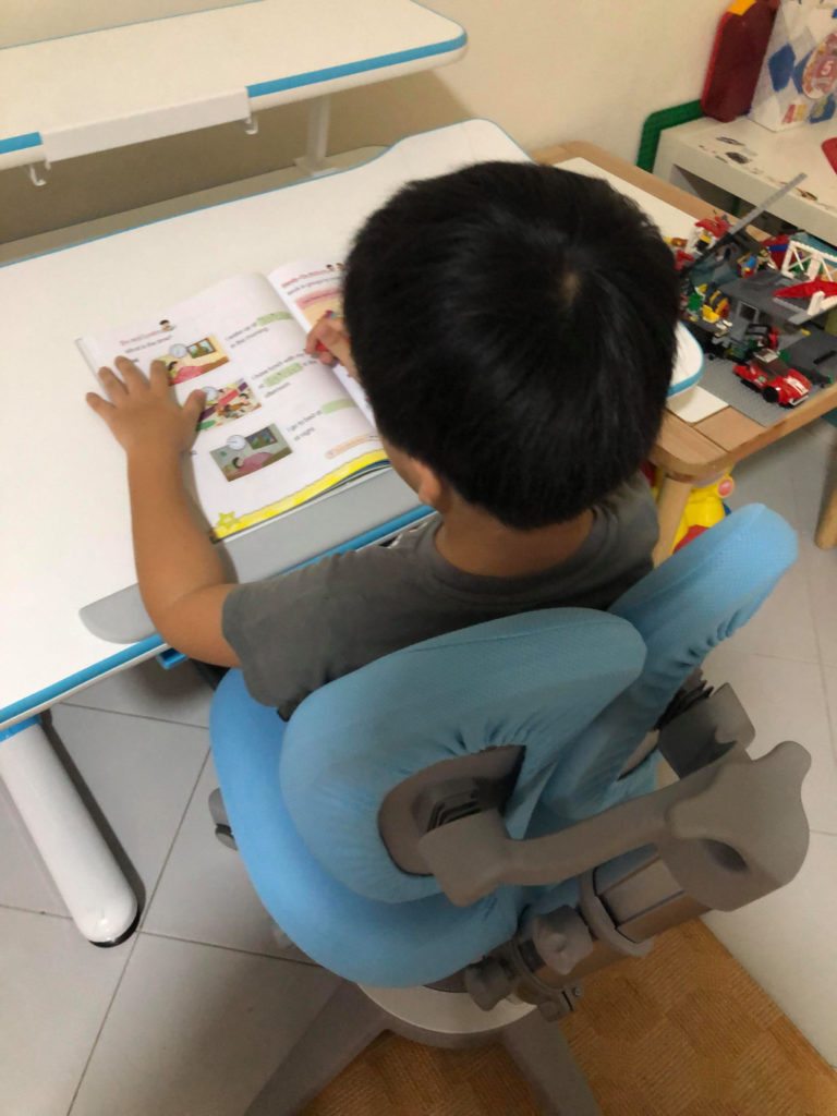 ergonomic desk - BloomChair