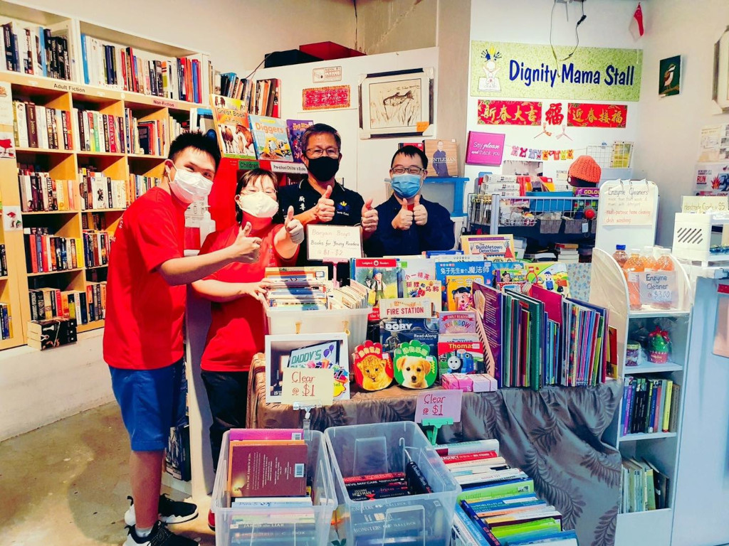 donate books - Dignity Mama