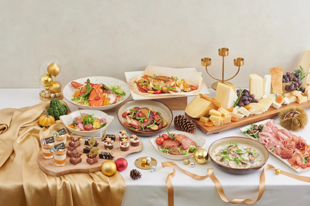 Christmas feasts 2020 - Regent Singapore
