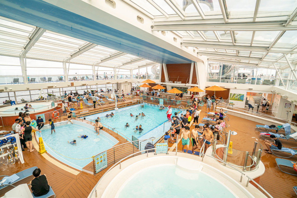 Royal Caribbean cruise - indoor pool