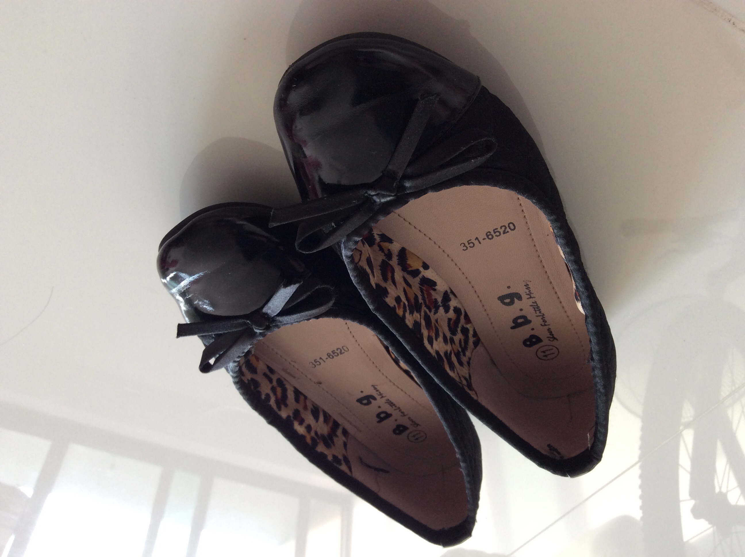 WTS Bata Bubblegummers size 11 girls dress-shoes in black ...