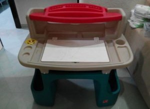 step 2 toy box with book shelf
