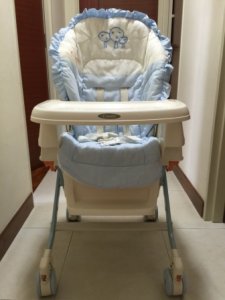 combi baby chair.jpg