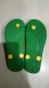 Crocs Green M2 W4 back.jpg