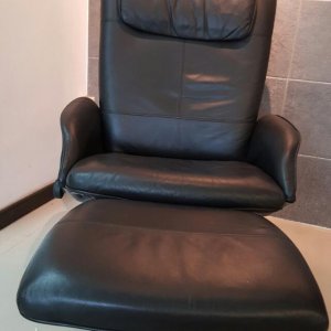 ikea_malung_leather_reclining_and_swivel_chair__matching_footstool_1443970382_375ffa04.jpg