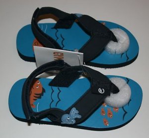 7-3 gym fish navy slippers.jpg