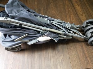 MACLAREN STROLLER 1.jpg
