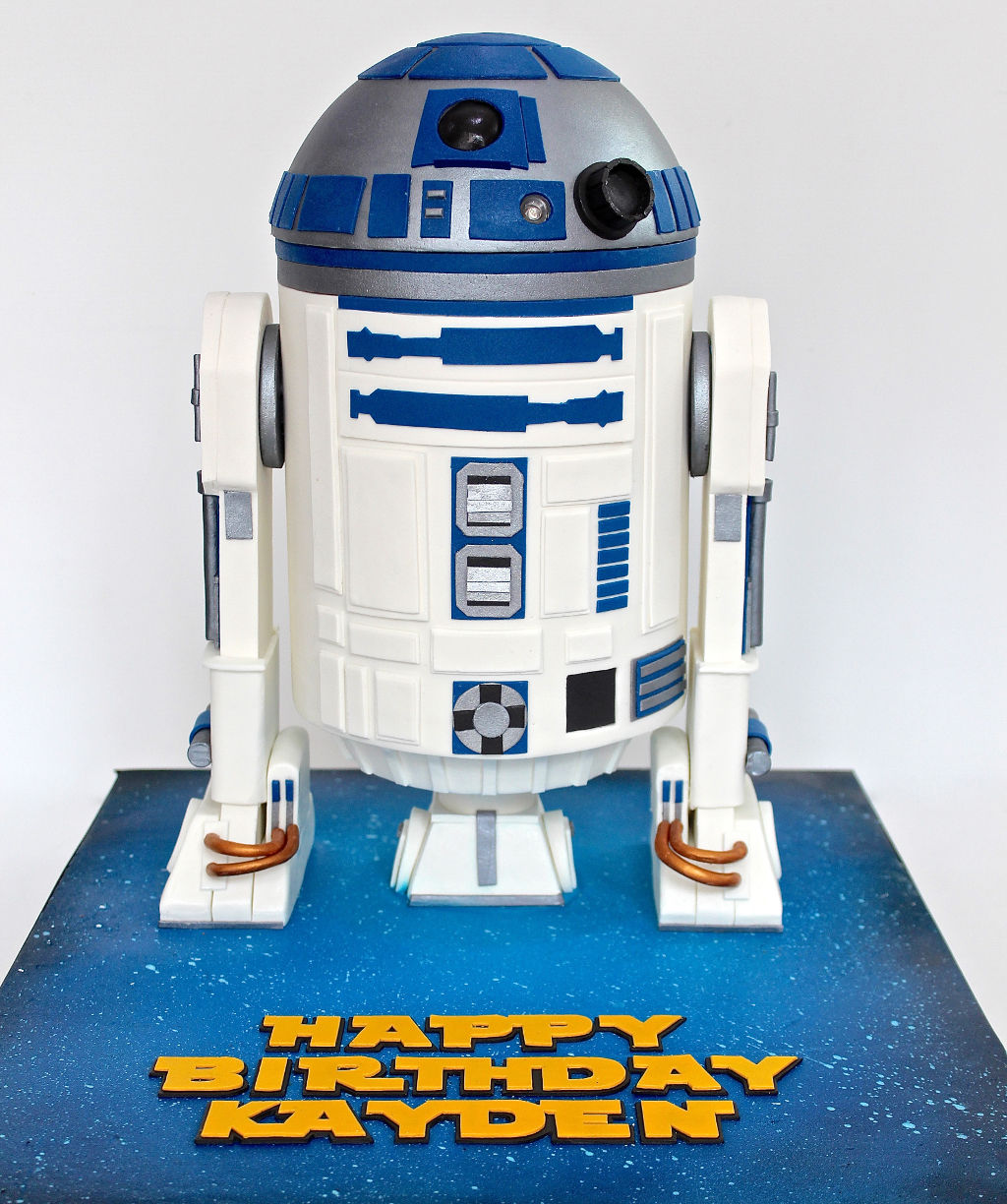 Kid's birthday Cake - R2D2 cake from Celebrate with Cake!