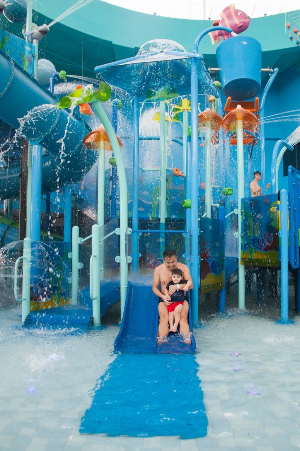 Splash@Kidz Amaze Indoor Water Playground small slide