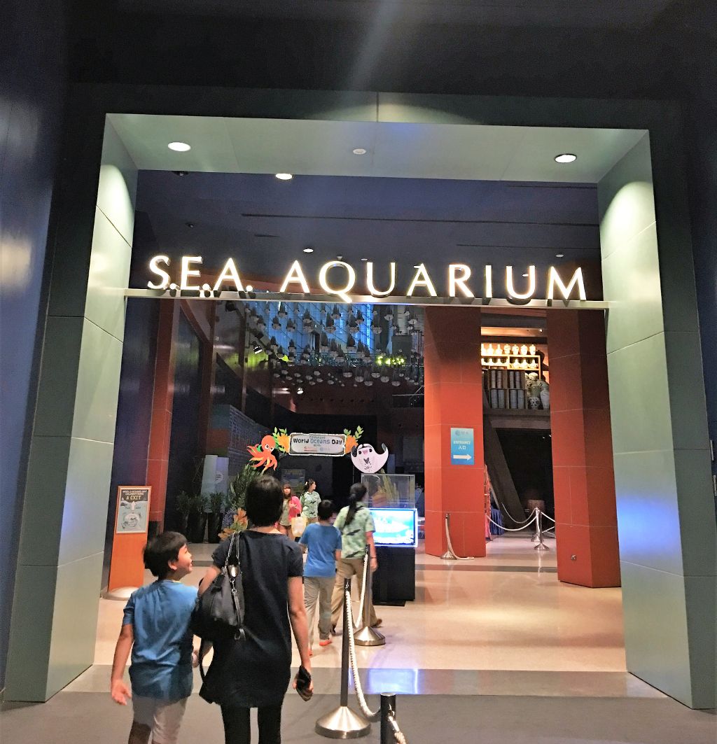sea aquarium entrance
