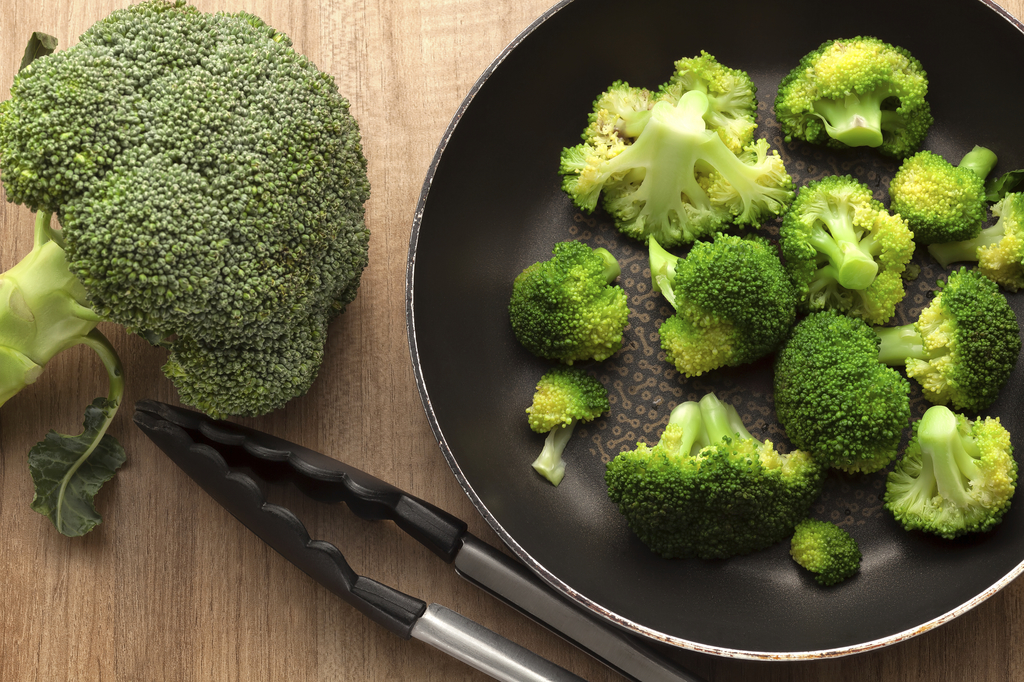Broccoli with pan