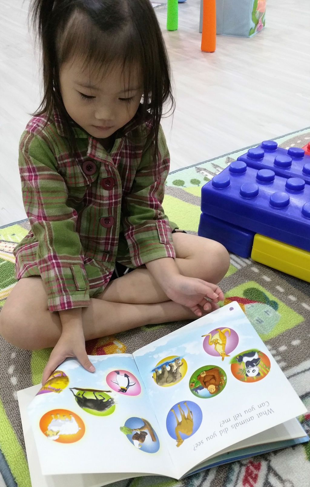 busy tables -reading-zone2