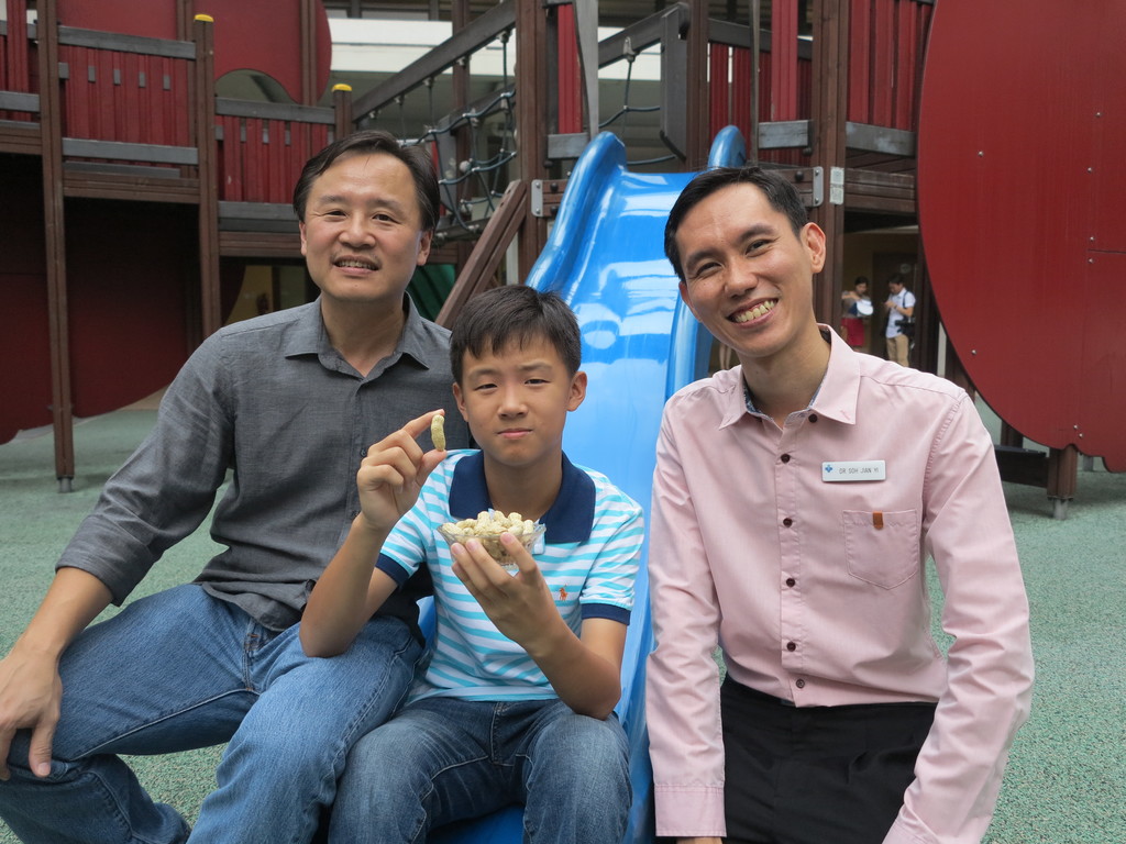 Shih Kai, his father and Dr. Soh