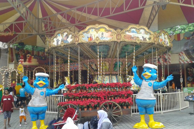 sunway lagoon - carousel