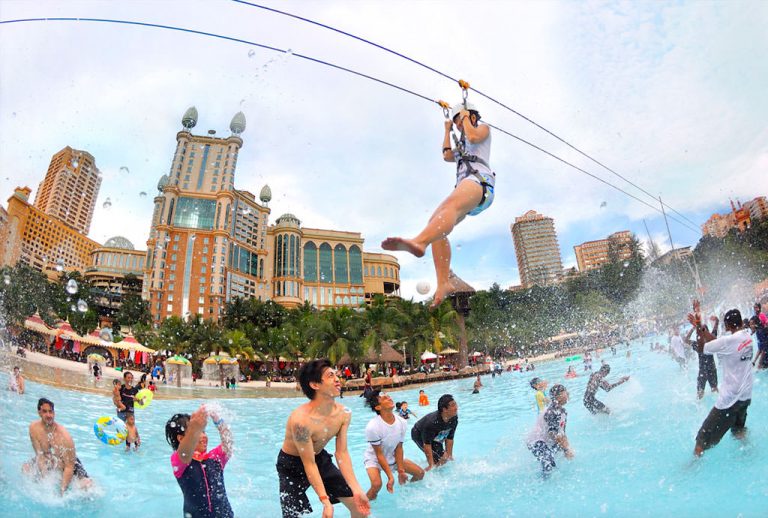 sunway lagoon - flying fox