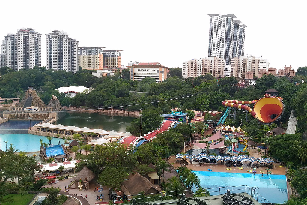 sunway lagoon - vuvuzela