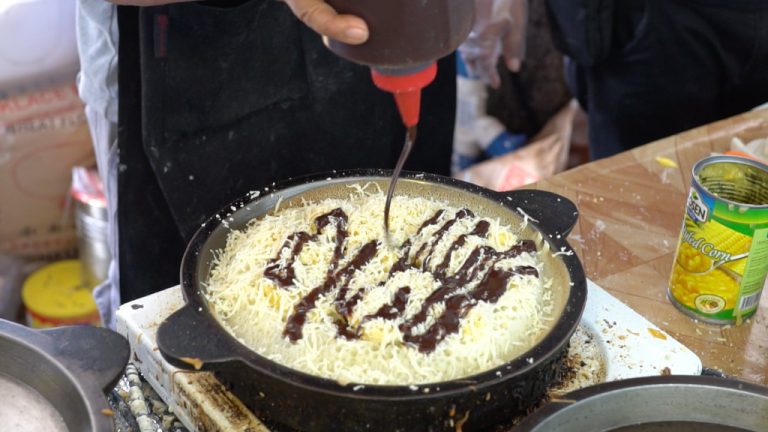Ramadan Bazaar 5-apam-balik-banana-nutella-cheese