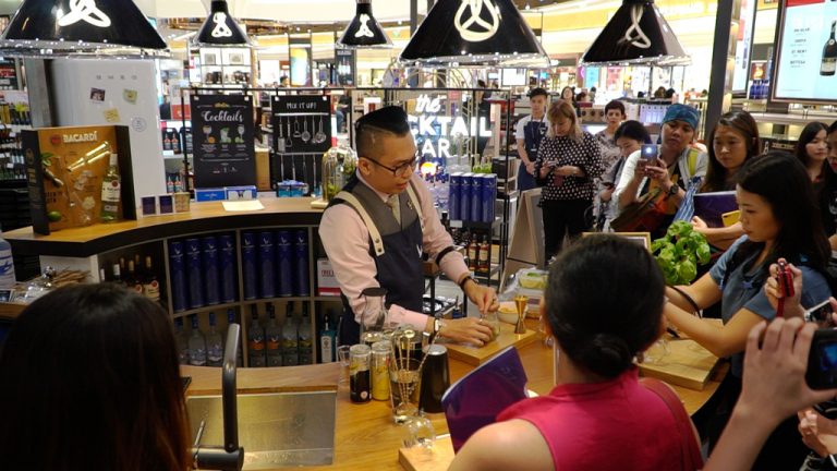 changi airport terminal 4 -cocktail-bar