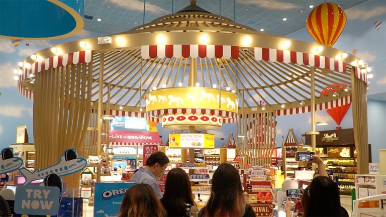 changi airport terminal 4 -cocoa-trees