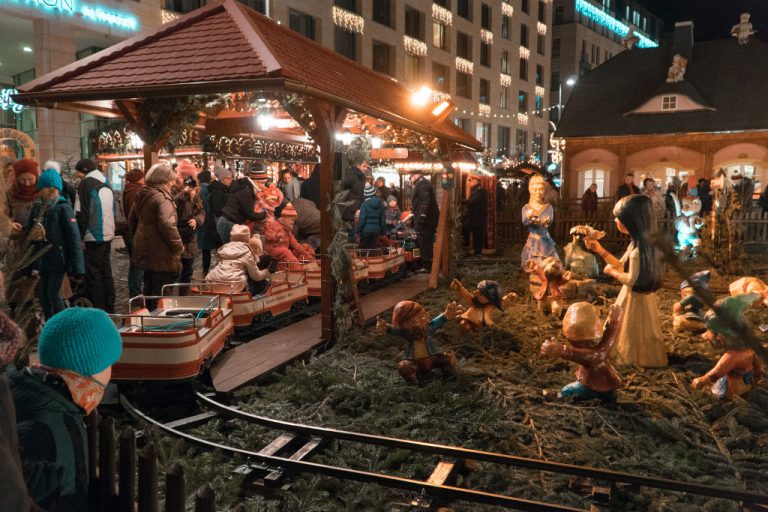 Christmas markets - train
