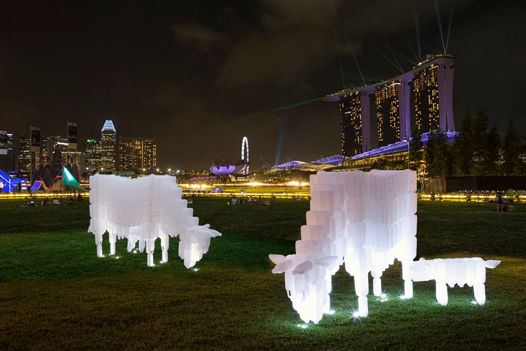 i Light Marina Bay 2018 - milk bottle cows