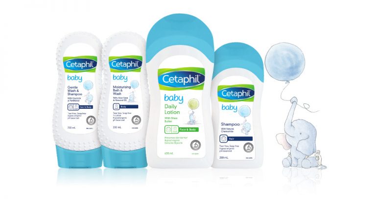 bathe a newborn - cetaphil baby range