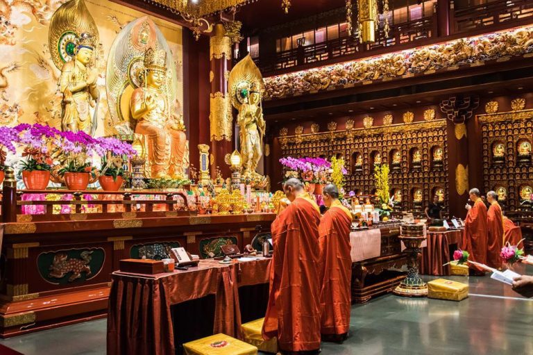 unusual museums in singapore - buddha tooth