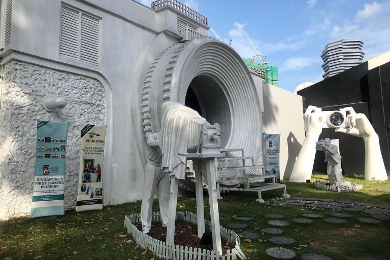 unusual museums in singapore - cameras