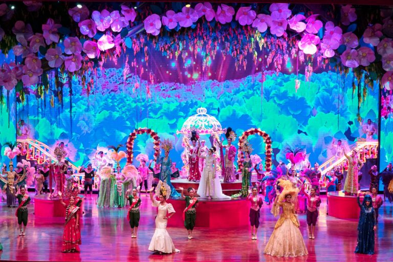 things to do in Pattaya - nong nooch cultural show
