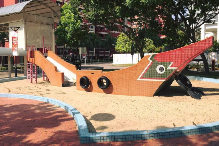 outdoor playgrounds - bumboat playground
