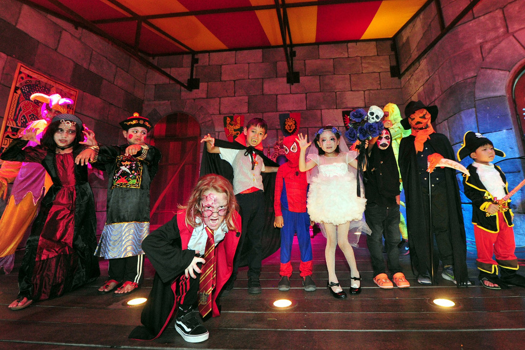 family-friendly Halloween events - Legoland - featured