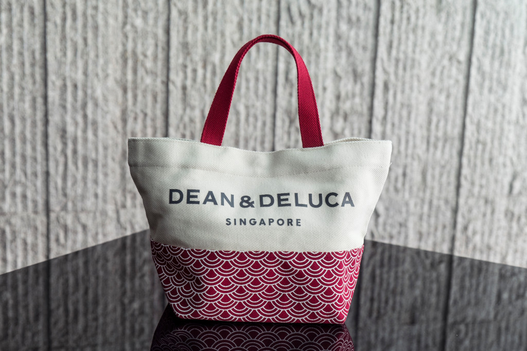 Dean & Deluca merlion tote