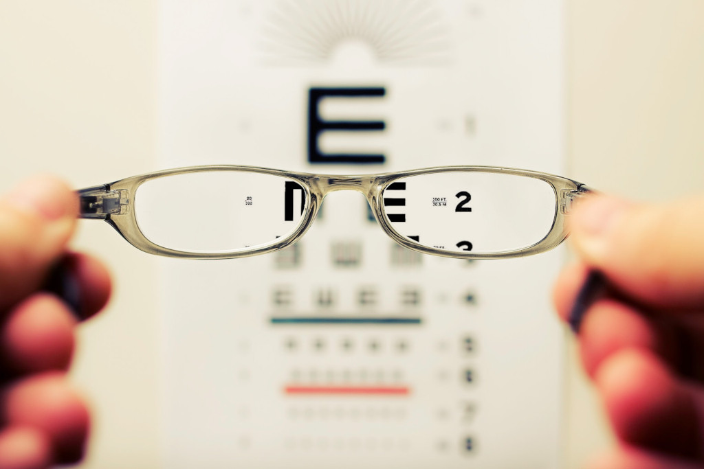 eye care monitor - eye test