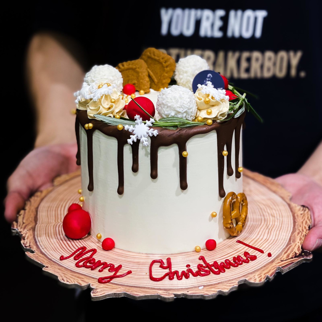 White Christmas Cake - Bob the Baker Boy