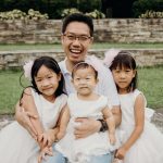 Aaron Tay and daughters