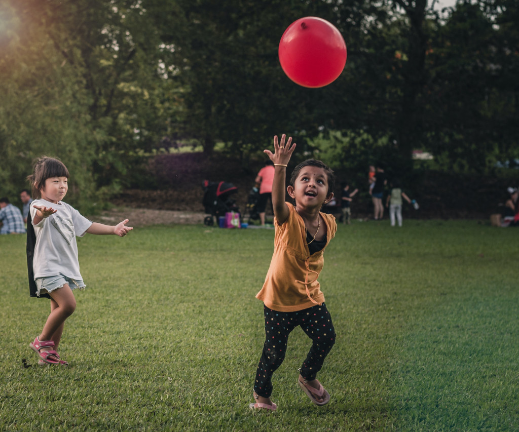 balloon volleyball