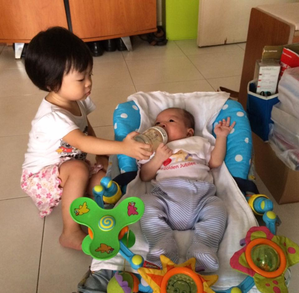 Nicolette feeds baby Gabriel who has TAPVR